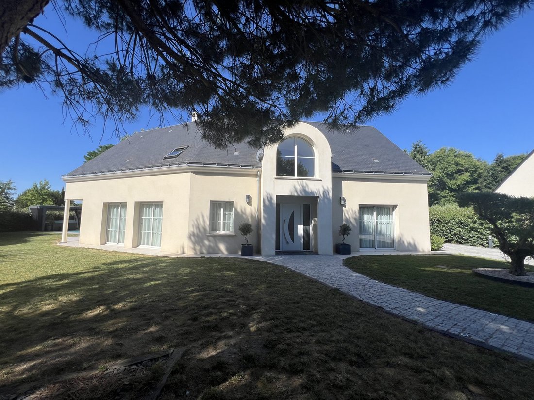 House in Saint-Cyr-sur-Loire, Centre-Val de Loire, France 4 - 18389871