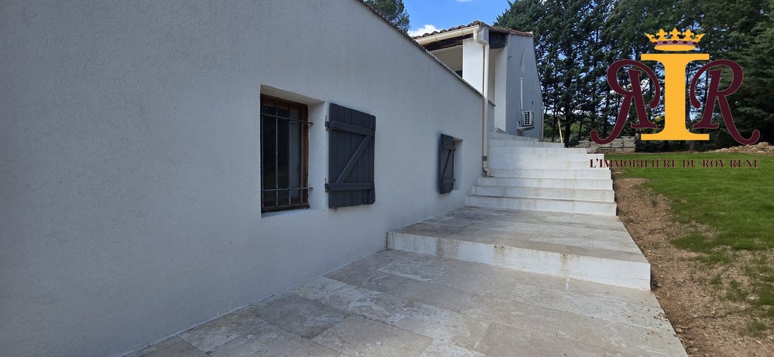 House in Fox-Amphoux, Provence-Alpes-Côte d'Azur, France 2 - 18389773