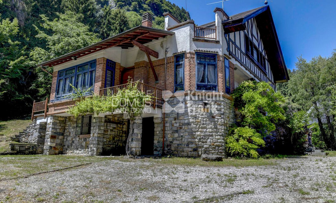 Villa in Magreglio, Lombardy, Italy 1 - 18389799