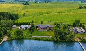 Bungalow a Whitewater Region, Ontario, Canada 1