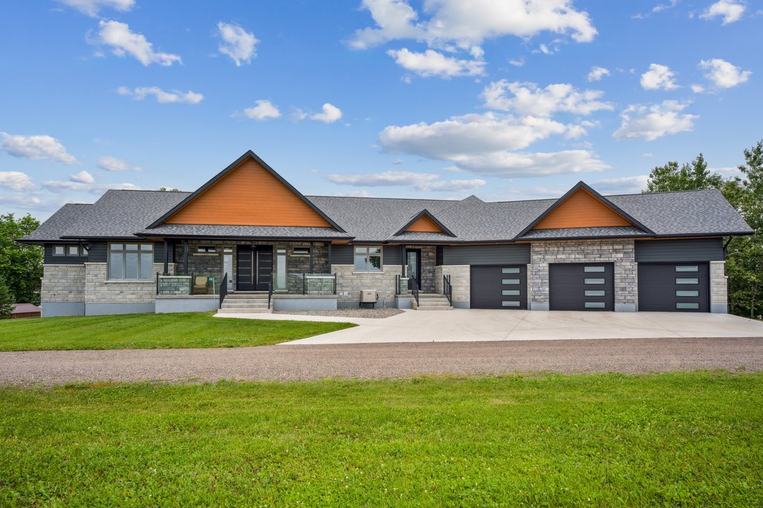 Bungalow in Cobden, Ontario, Canada 5 - 16672363