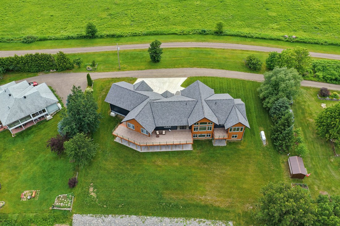 Bungalow in Cobden, Ontario, Canada 4 - 16672363
