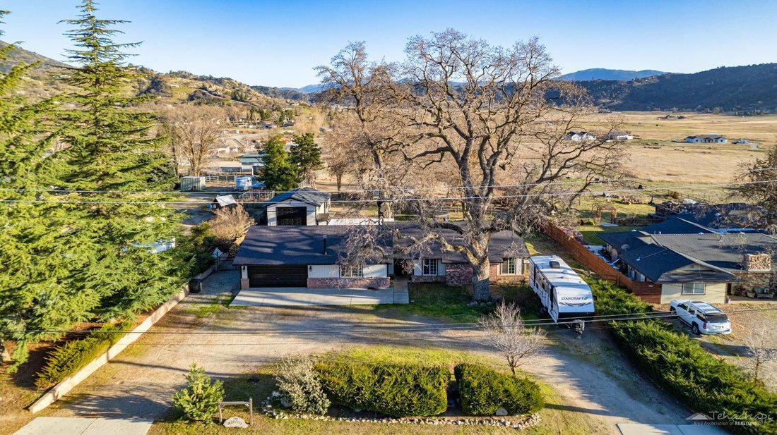 House in Tehachapi, California, United States 2 - 18390101