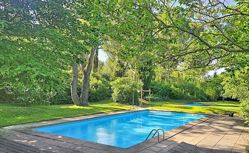 Villa in Velleron, Provence-Alpes-Côte d'Azur, France 1