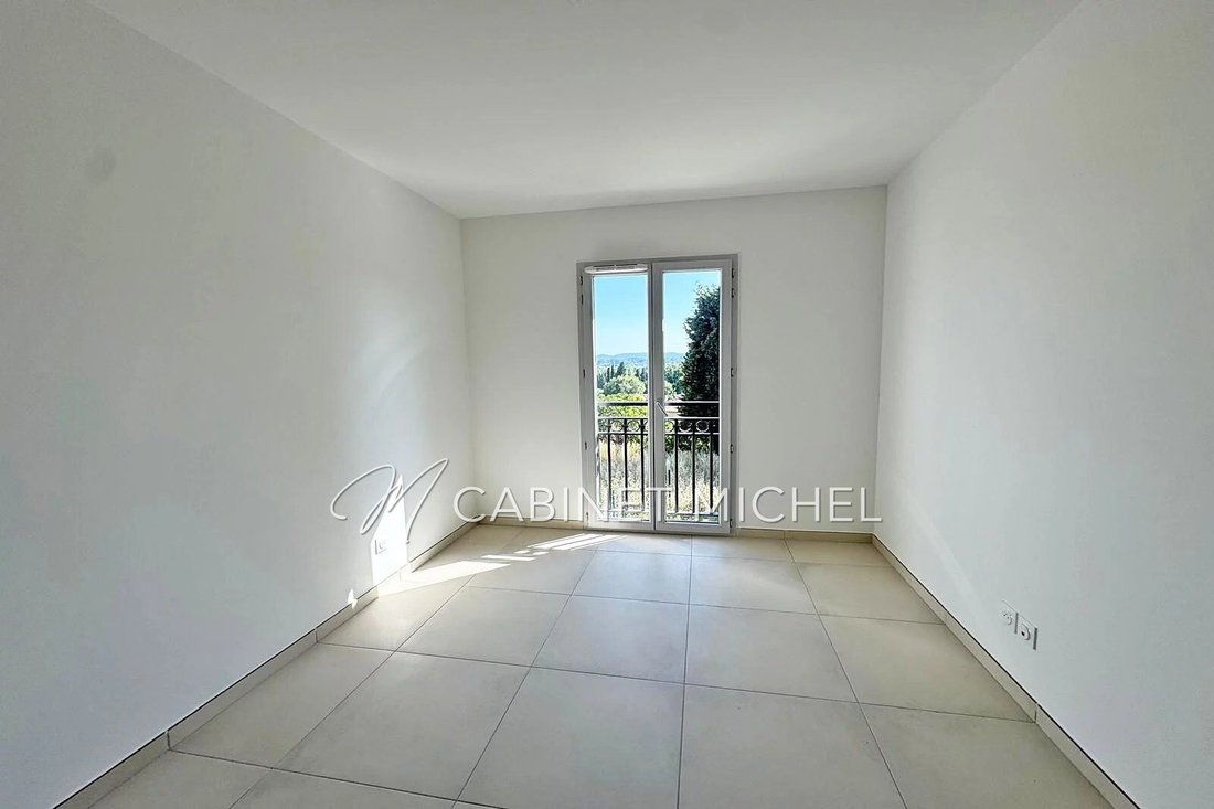 Villa in Le Rouret, Provence-Alpes-Côte d'Azur, France 4 - 18391596