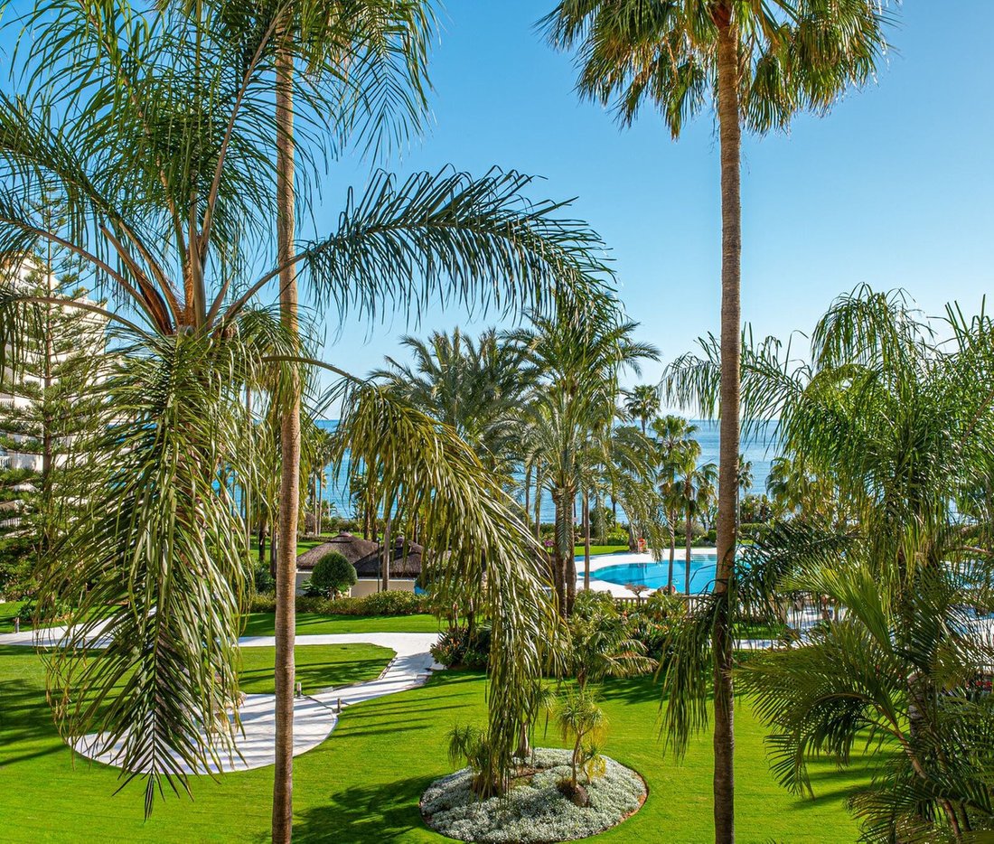 Apartment in Estepona, Andalusia, Spain 2 - 18393567
