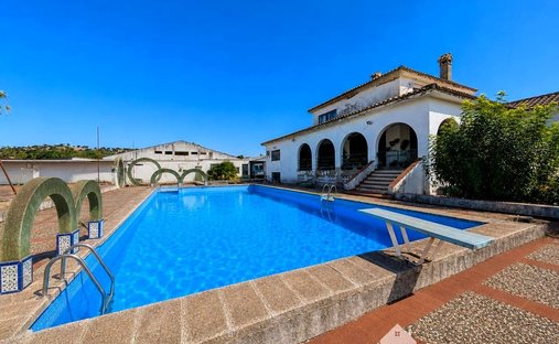 Country House in Linares, Andalusia, Spain 1