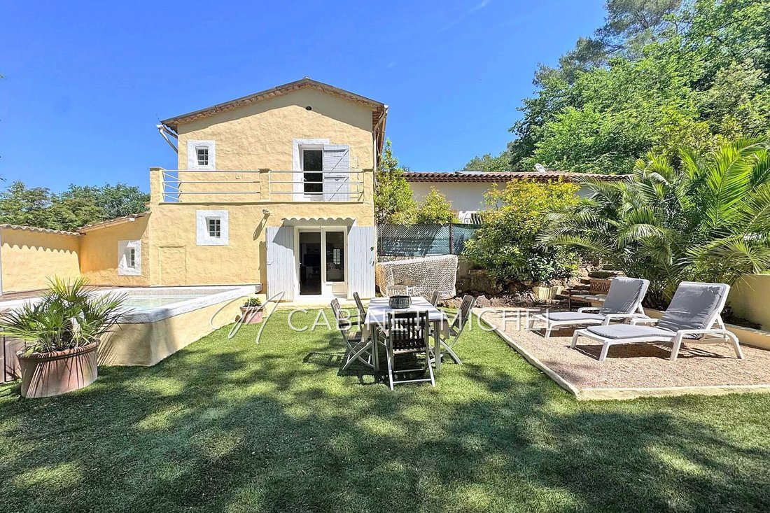 Villa in Nord, Roquefort-les-Pins, France 1 - 18391851