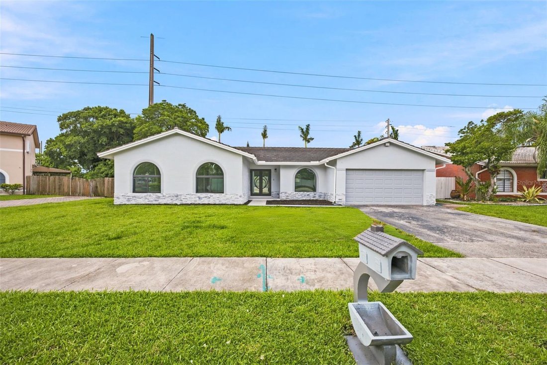 House in West Miami, Florida, United States 3 - 18395067