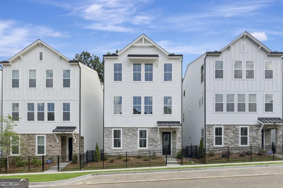 Townhouse in Scottdale, Georgia, United States 1 - 18394896