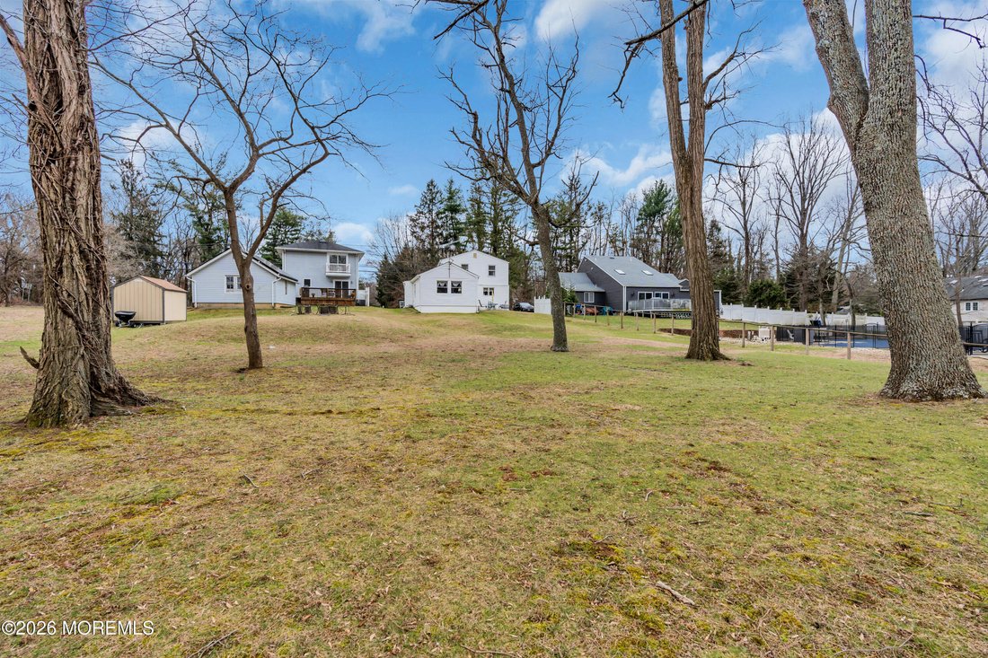 House in Colts Neck, New Jersey, United States 5 - 18394397