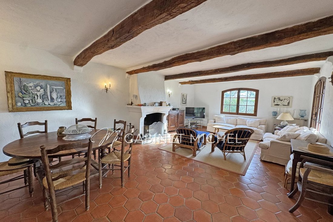 Villa in Le Rouret, Provence-Alpes-Côte d'Azur, France 3 - 18391667