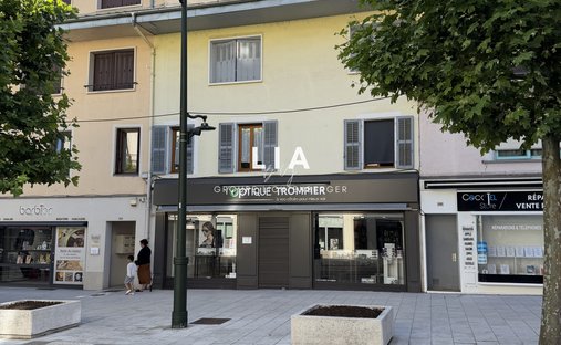 Domaine à Italie-Jacotot, Aix-les-Bains, France 1