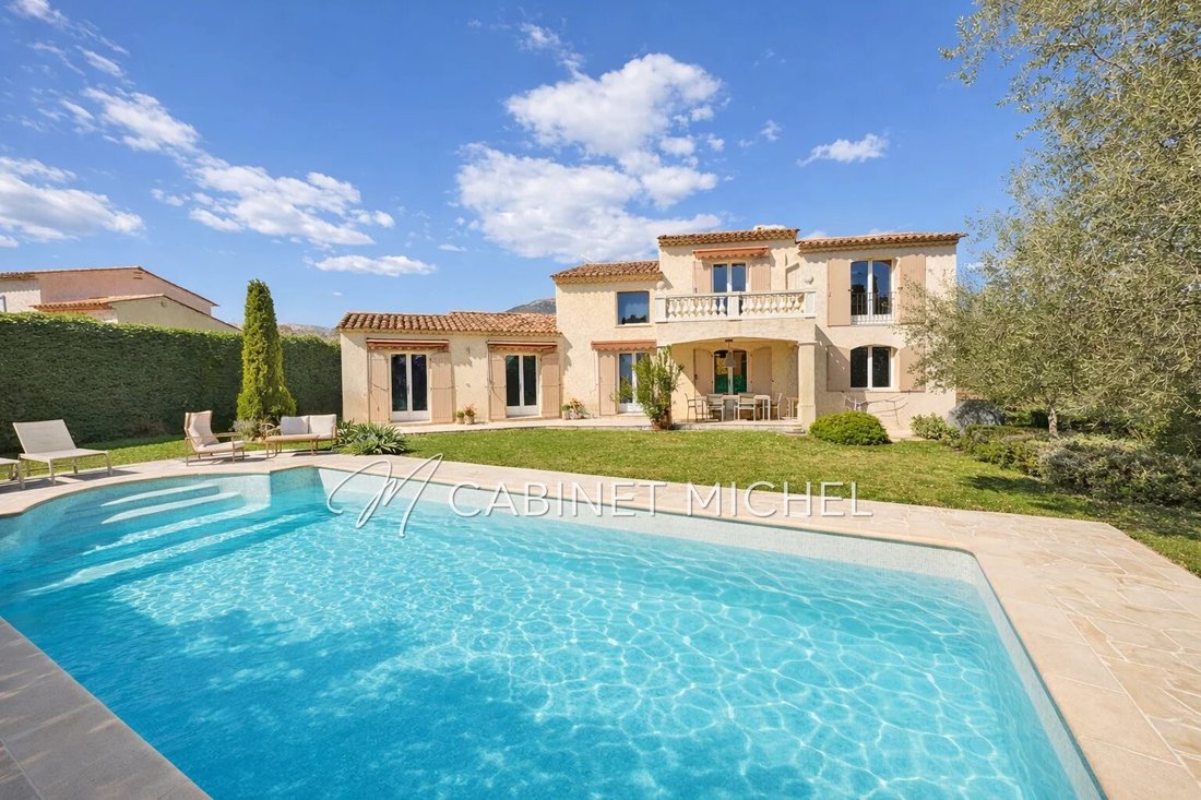 Villa in Nord, Roquefort-les-Pins, France 1 - 18391740