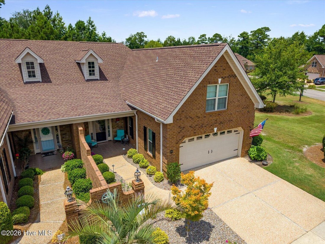 Townhouse in Northwest, North Carolina, United States 5 - 18391366