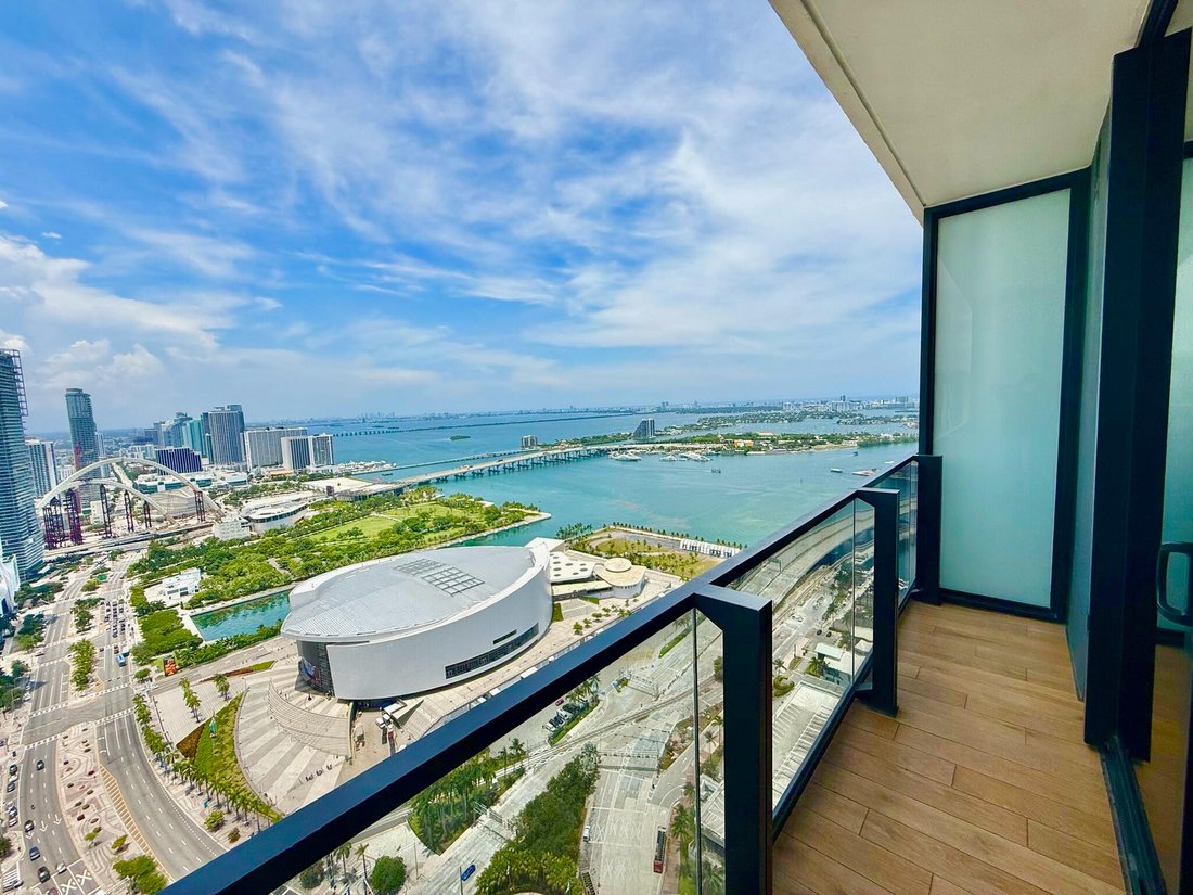 Condo in Miami, Florida, United States 1 - 18395611