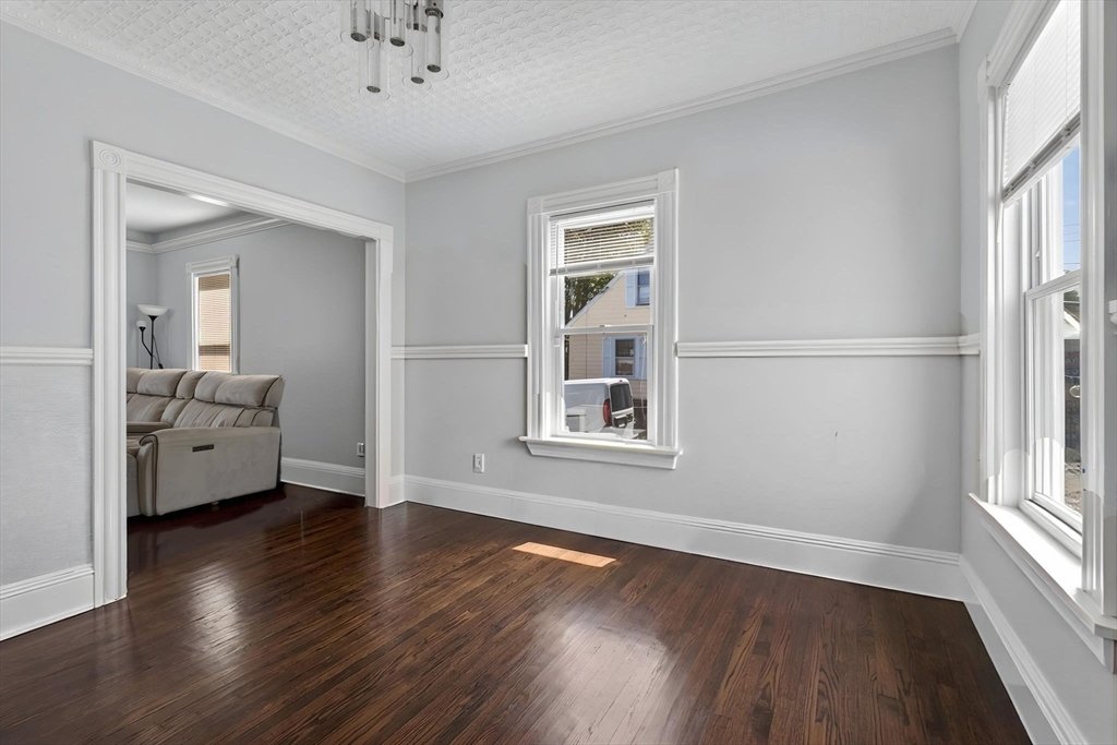 House in Everett, Massachusetts, United States 5 - 18393602