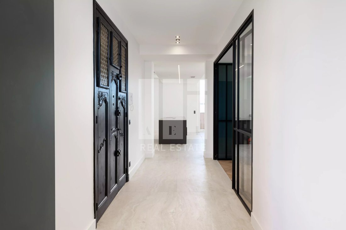 Apartment in Tignes et Sevigne, Le Cannet, France 5 - 18392551