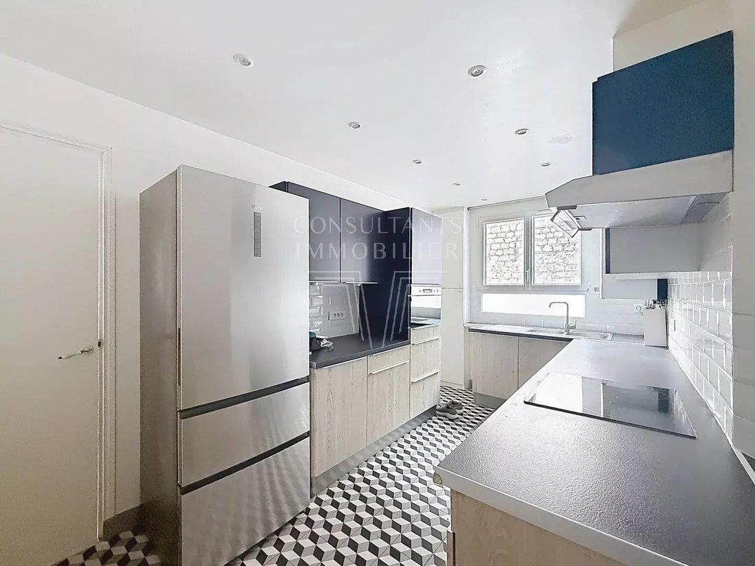 Apartment in Chaillot, Paris 16e Arrondissement, Paris 4 - 18393265