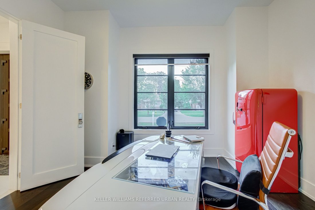 House in Toronto, Ontario, Canada 5 - 18395752