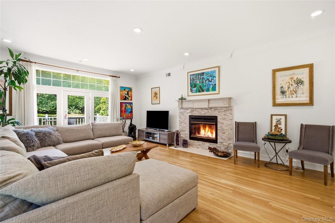 Condo in Roslyn, New York, United States 5 - 18359156