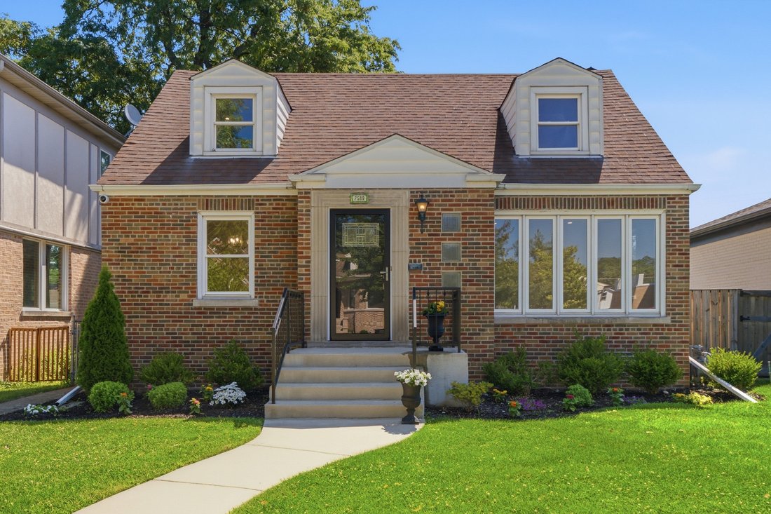 House in Skokie, Illinois, United States 1 - 18391629