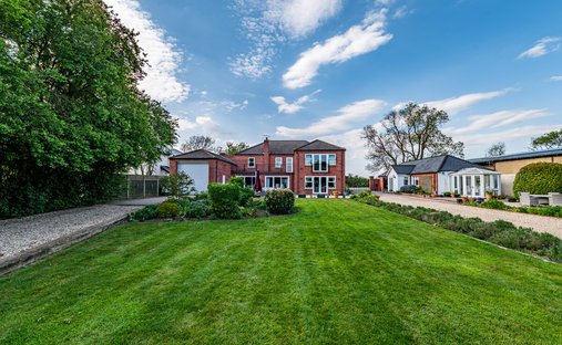 House in Long Bennington, England 1