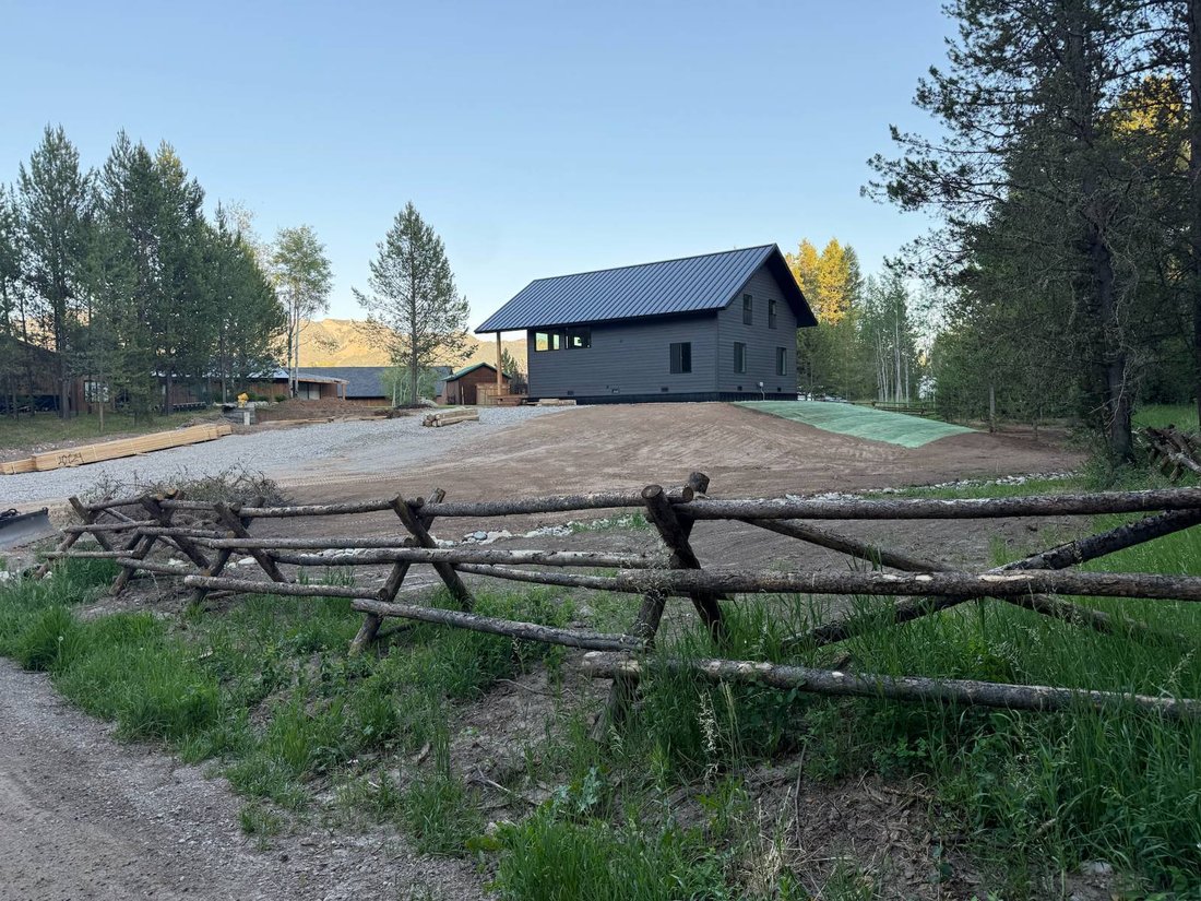House in Alpine, Wyoming, United States 2 - 18394150