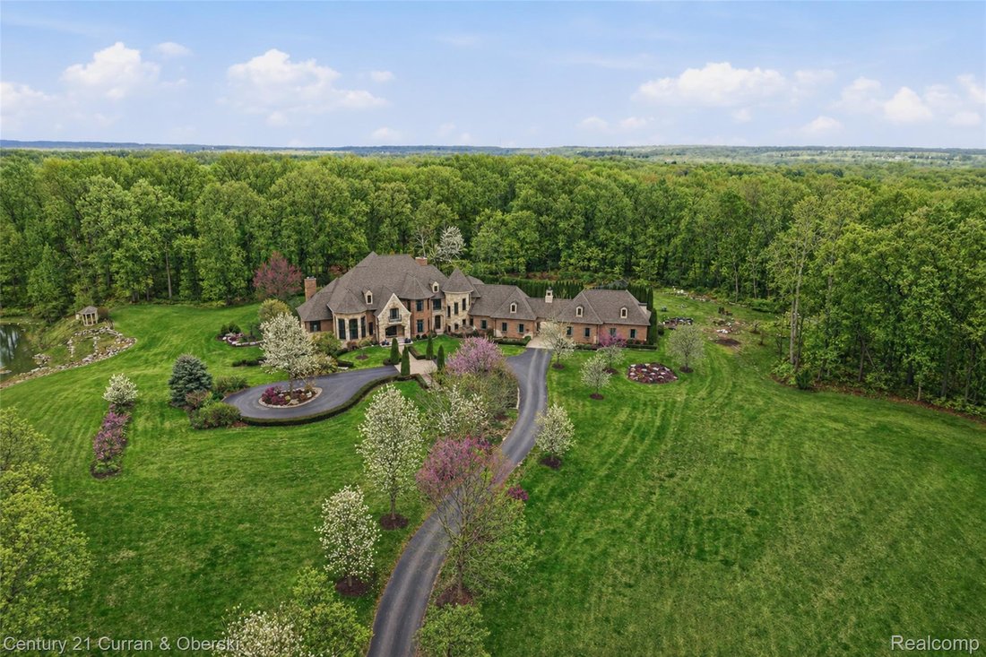 House in Fenton, Michigan, United States 4 - 18392238
