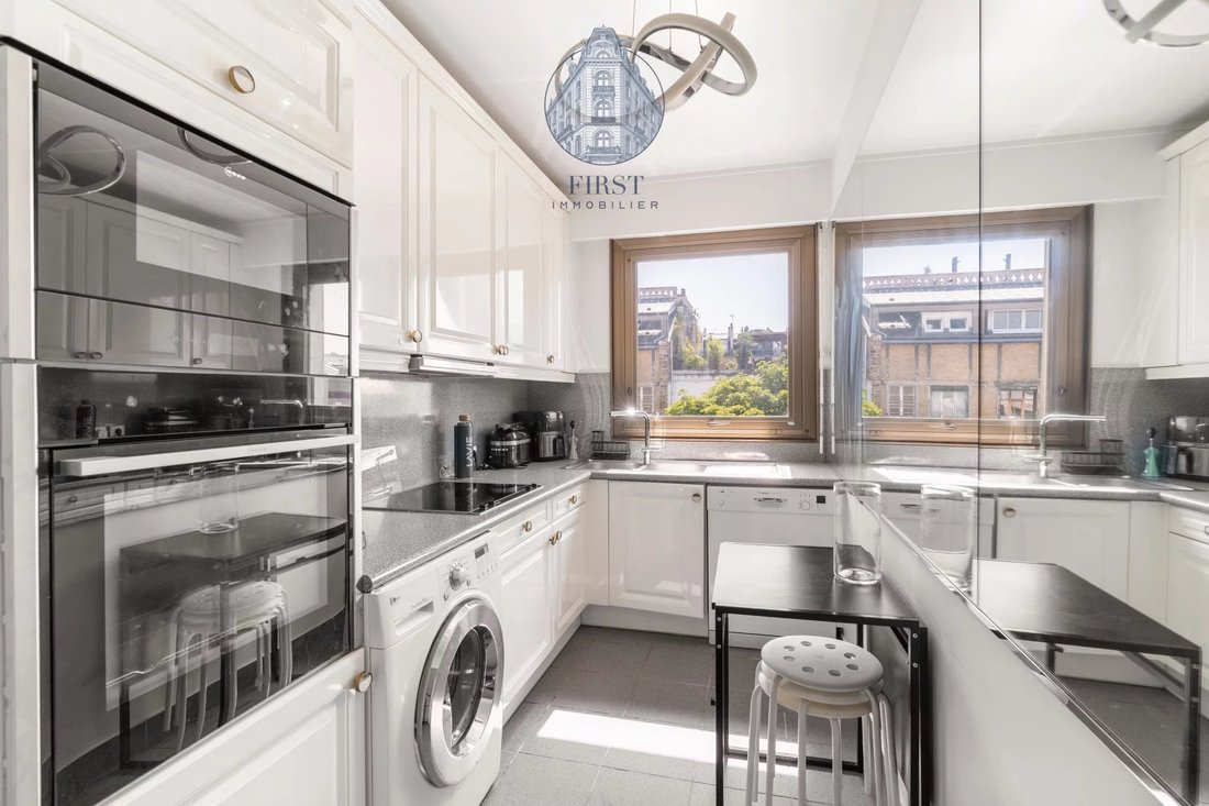 Apartment in Porte Dauphine, Paris 16e Arrondissement, Paris 5 - 18395308