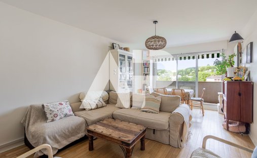 Apartment in Beau Site-Pommerets-Binelles, Sevres, France 1