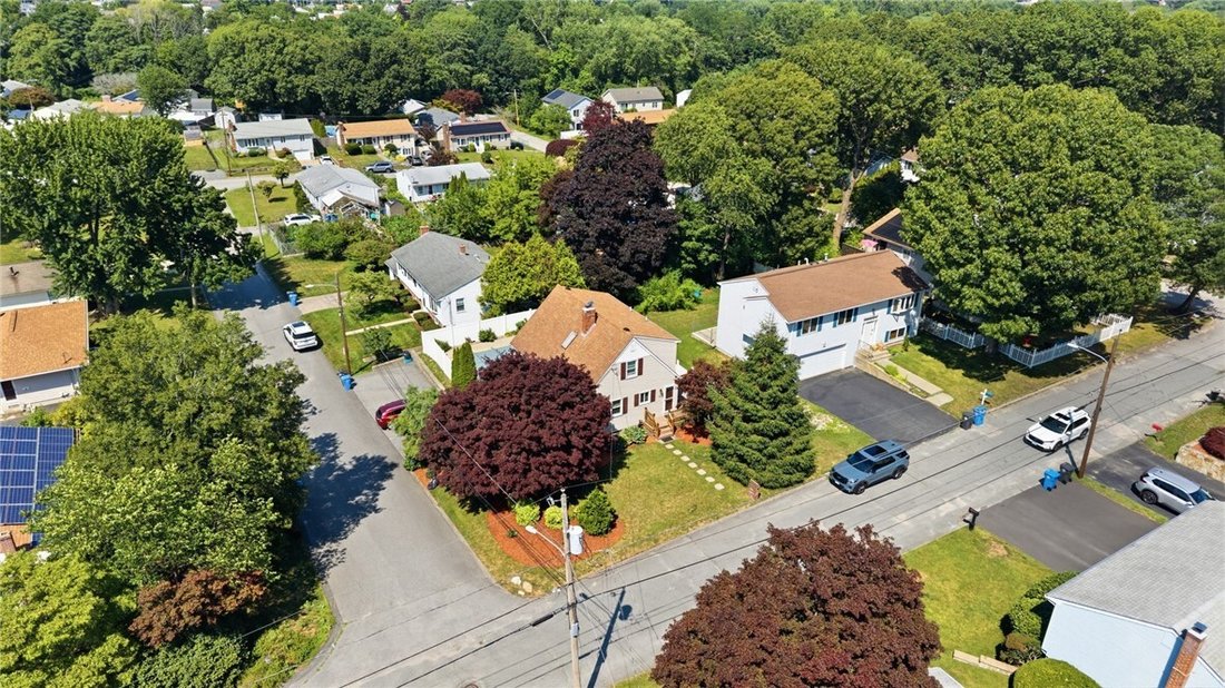 House in Cranston, Rhode Island, United States 2 - 18395088
