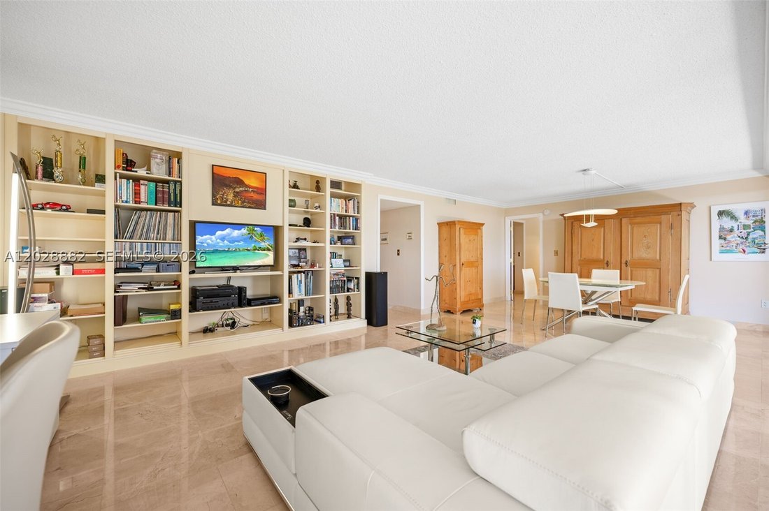 Condo in Miami, Florida, United States 4 - 18396191