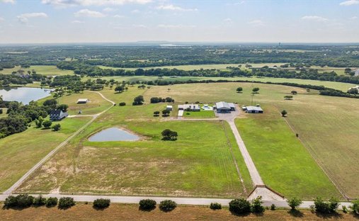 House in Granbury, Texas, United States 1