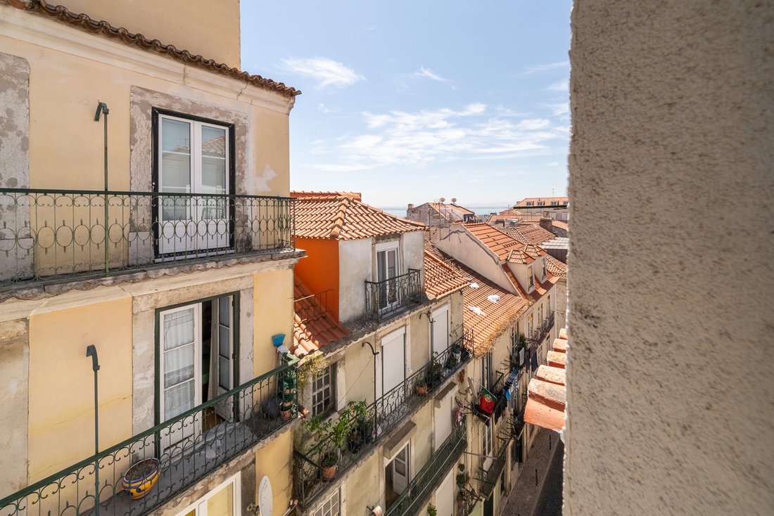Apartment in Misericordia, Lisbon, Portugal 3 - 18396818