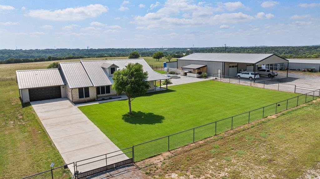 House in Granbury, Texas, United States 4 - 18391555