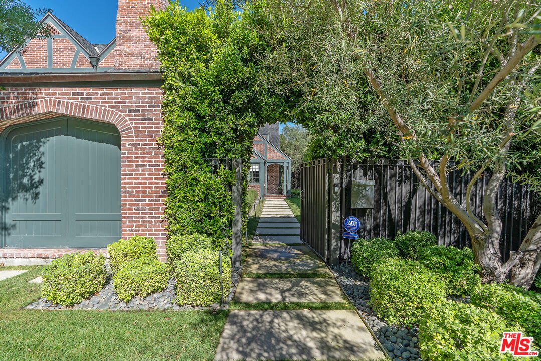 House in Los Angeles, California, United States 2 - 18392178