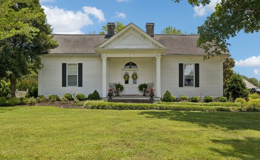 House in Chapel Hill, Tennessee, United States 1
