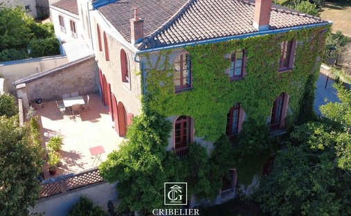 Haus in Rive Droite de la Sèvre, Clisson, Frankreich 1