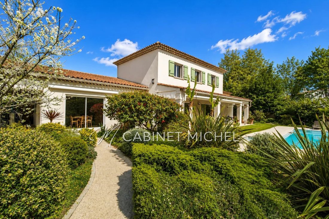 Villa in Nord, Roquefort-les-Pins, France 1 - 18391971