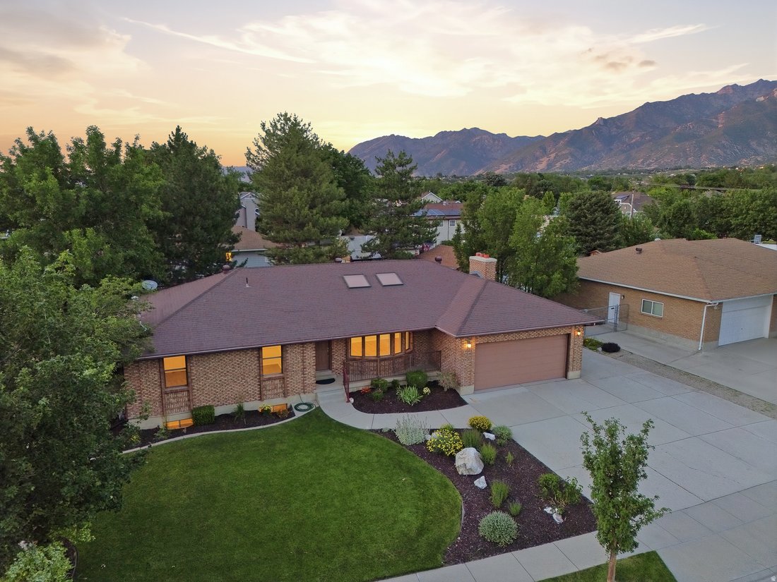 House in Sandy, Utah, United States 1 - 18391037