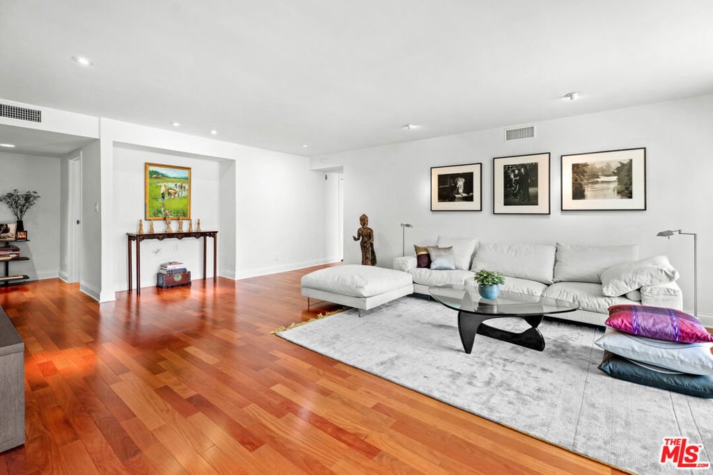 Condo in Los Angeles, California, United States 4 - 18391010