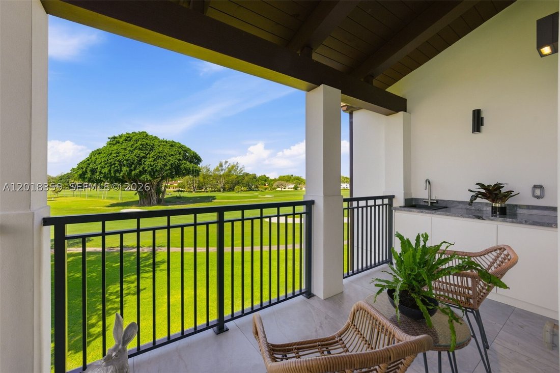 Condo in Coral Gables, Florida, United States 3 - 17909828
