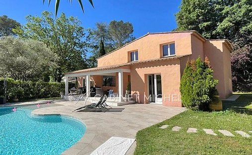 Villa in Nord, Roquefort-les-Pins, France 1