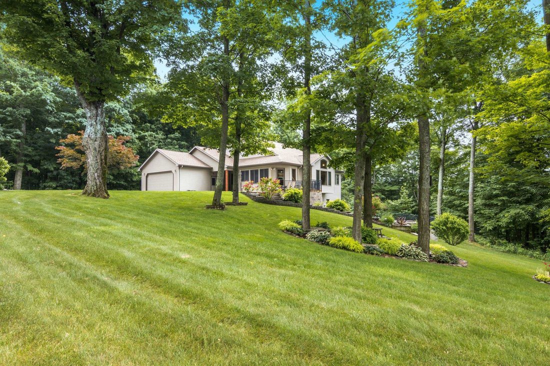 House in Beulah, Michigan, United States 1 - 18395984