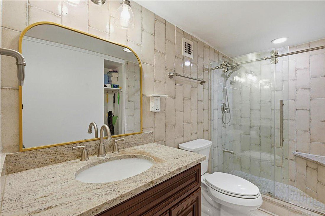 Condo in Washington, District of Columbia, United States 3 - 18393396