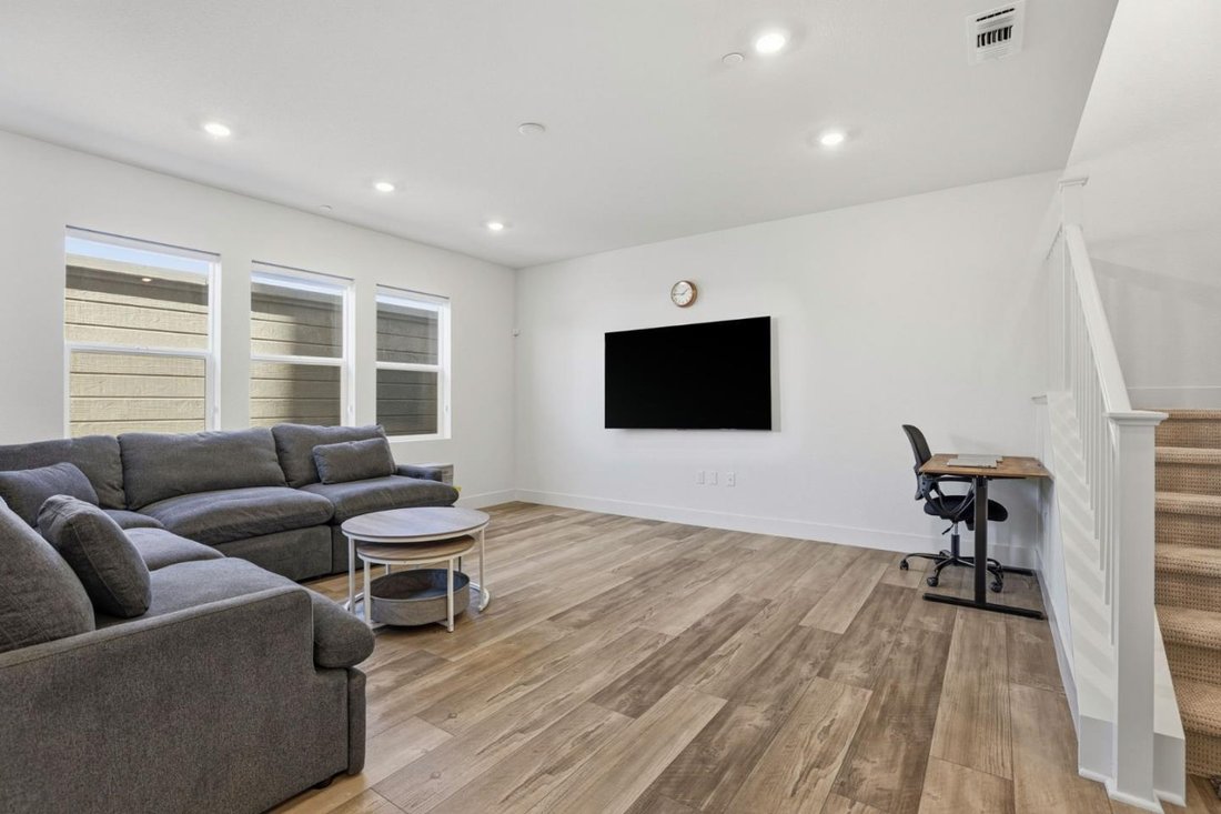 Townhouse in Dublin, California, United States 2 - 18390454