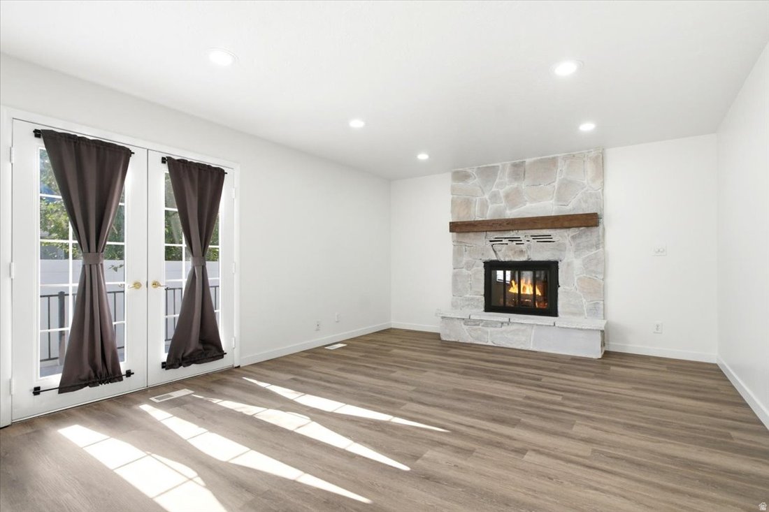 House in Sandy, Utah, United States 4 - 18391052
