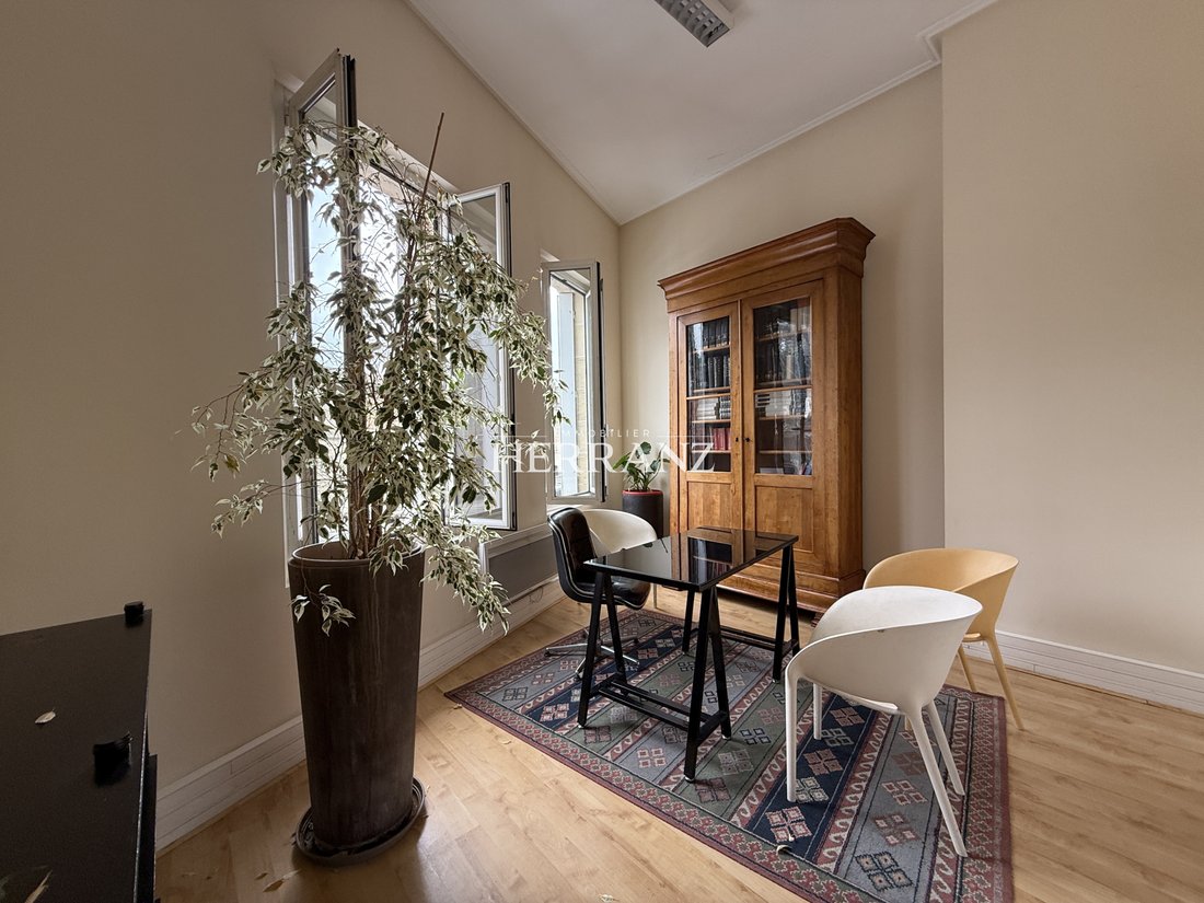 Estate in Libourne, Nouvelle-Aquitaine, France 3 - 18396734