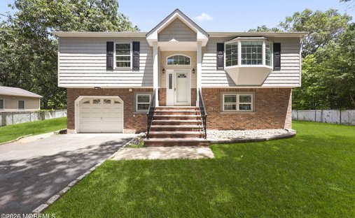 House in Old Bridge Township, New Jersey, United States 1
